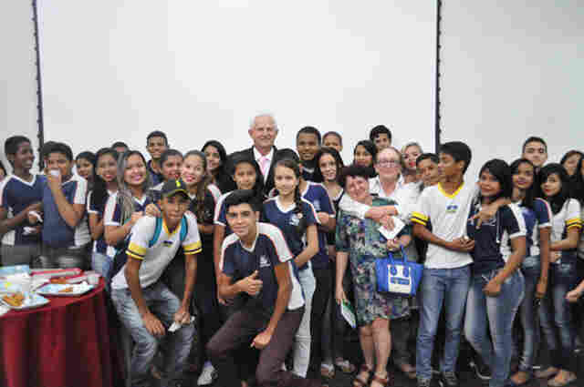 Comissão de Airton Gurgacz lança projeto Ciclo de Palestras e Concurso de Redação