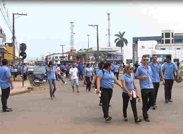 Ônibus contratados pela Prefeitura devem começar a operar nesta quinta