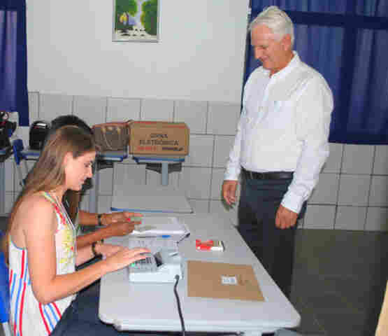 Airton Gurgacz parabeniza novos conselheiros