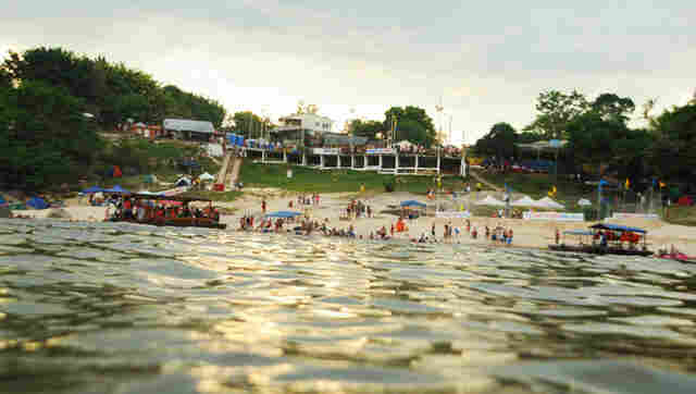 Atividades de veraneio movimentam economia em Fortaleza do Abunã