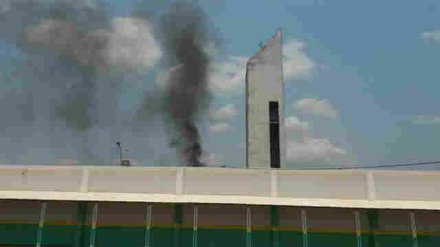 Amotinados dizem pertencer ao Comando Vermelho e ameaçam matança