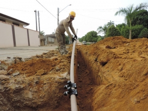 Obras de construção da rede de abastecimento de água avançam em Buritis