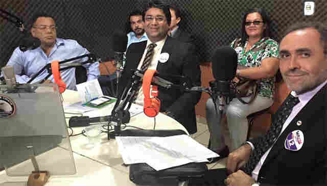 Debate é marcado por ironias e vaidades; Juiz eleitoral não convence opositor sobre possível renúncia