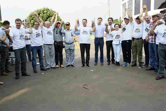 Autoridades e empresários brasileiros são recebidos em Trinidad