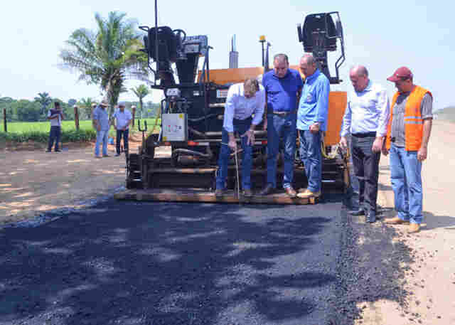 Pavimentação da Linha Itapirema, distrito de Ji-Paraná, é iniciada