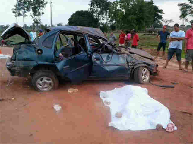 MÃE E DOIS FILHOS MORREM EM GRAVE ACIDENTE