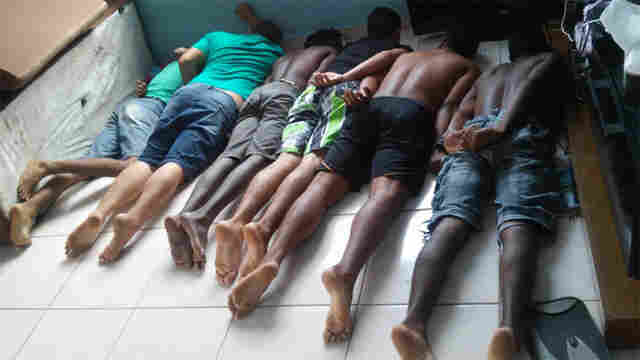 DENARC PRENDE BANDO COM DROGA QUE SERIA LEVADA PARA PORTUGAL