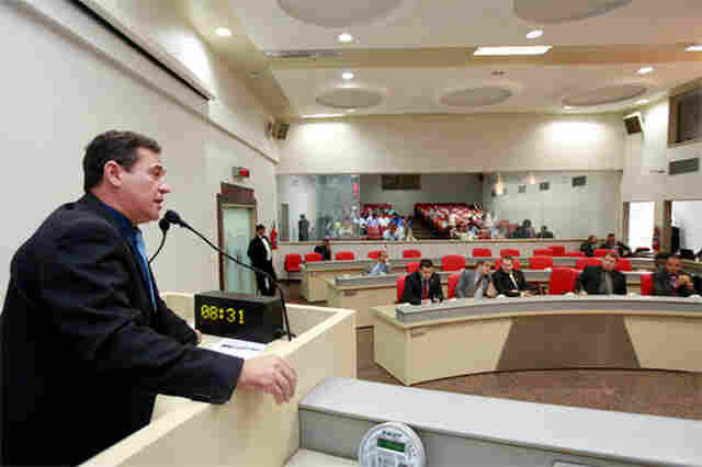 Maurão volta a denunciar cartel da carne e preço do boi prejudica produtor