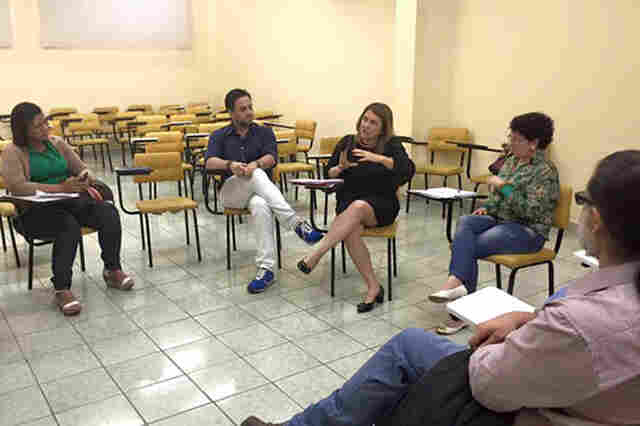 Léo Moraes garante permanência de diretores das escolas estaduais