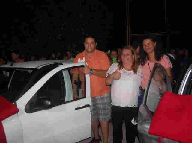 Festa do Servidor do Sindeprof premia dois servidores com carros zero quilômetro