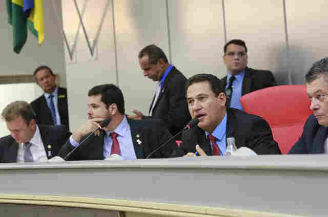 Governo publica Lei baixando a pauta do boi e da vaca para venda a outros Estados