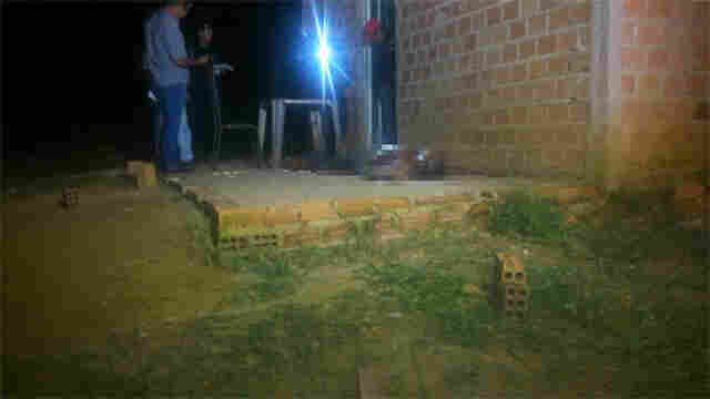 HOMEM É MORTO COM MAIS DE 20 TIROS EM INVASÃO NA CAPITAL