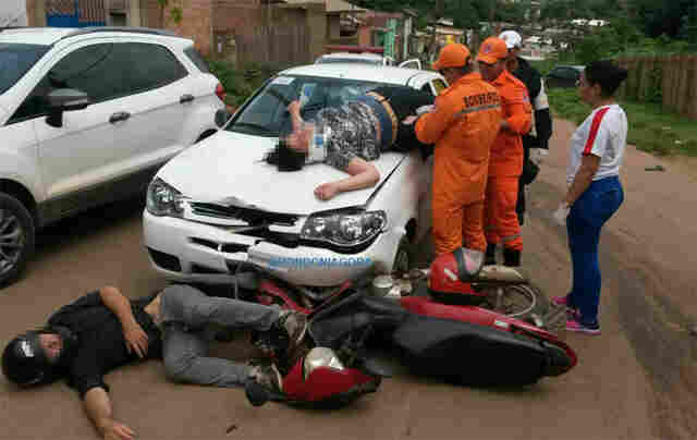 Casal fica gravemente ferido em acidente na Zona Sul da Capital