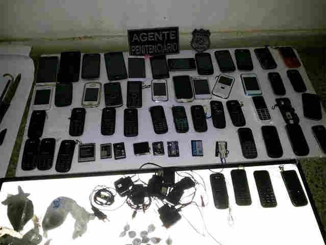 PRESOS EM JI-PARANÁ TINHAM DIVERSOS CELULARES E ATÉ KIT DE INTERNET EM CELAS