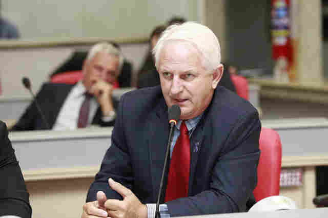 Deputado Airton solicita retorno de cirurgias ortopédicas em Ji-Paraná