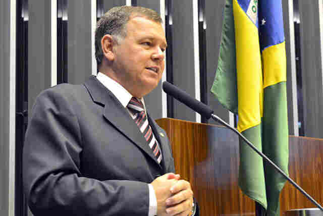 Lúcio Mosquini quer isenção de impostos para categoria