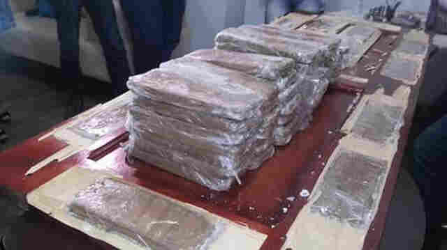 POLÍCIA DESCOBRE 40 QUILOS DE COCA ESCONDIDOS EM JANELAS E PORTAS