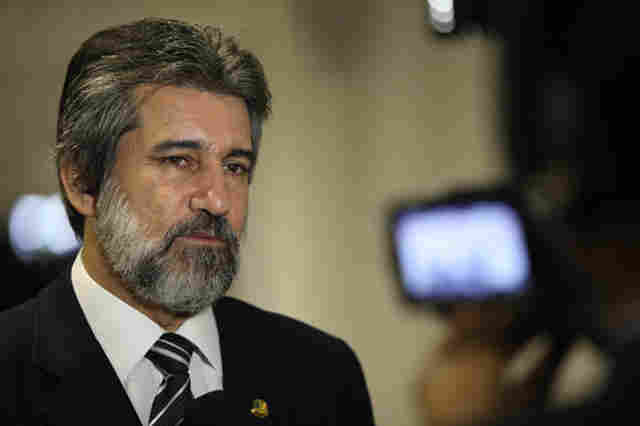 Raupp apoia mobilização de criadores que buscam saída para  queda no preço da arroba do boi em Rondônia