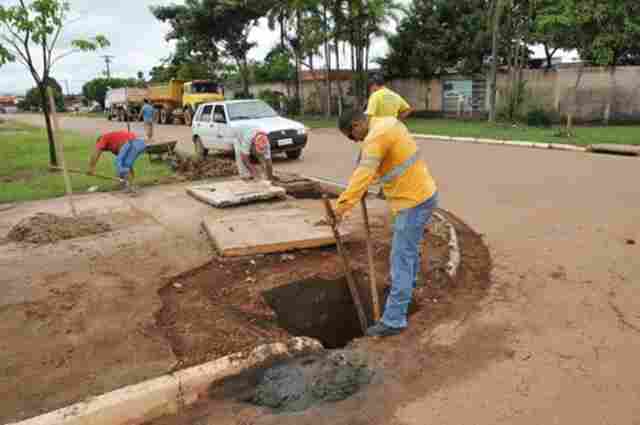 Semusb reforça sistema de drenagem da Rua Pio XII
