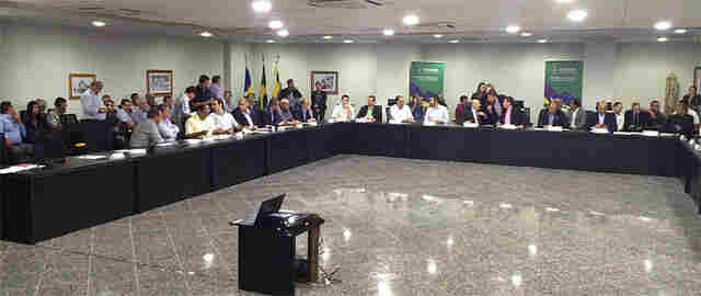 CONFÚCIO FIRMA POSIÇÃO E VÊ AÇÃO ORQUESTRADA DE FRIGORÍFICOS PARA MANIPULAR O MERCADO