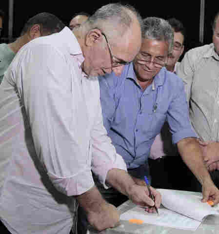 Tarifa de ônibus pode subir a partir de março, mas não irá passar de R$ 3, diz prefeito