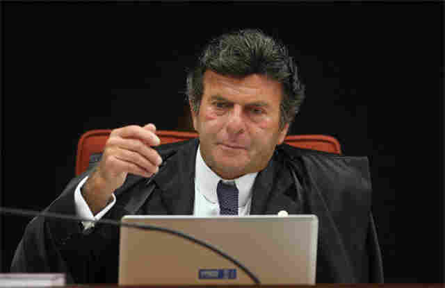 Nomeação para cargo político não afasta aplicação da súmula sobre nepotismo