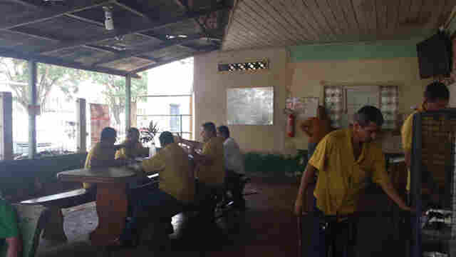 Taxistas pedem melhorias no abrigo dos taxistas da rodoviária de Porto Velho