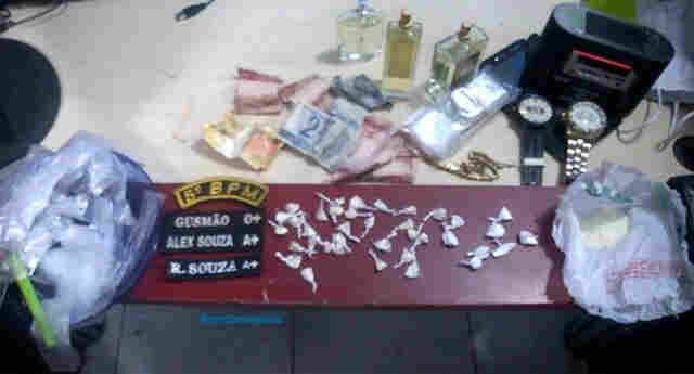 Traficantes presos em frente a hotel na Capital