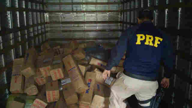 PRF apreende mais de 17 mil itens de roupas intimas, CDs e desodorantes em Porto Velho