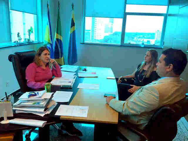 Ezequiel busca apoio do Estado para construção de escola polo em Machadinho