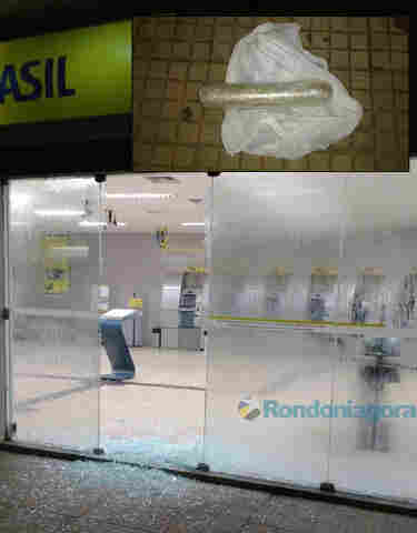 Bando arromba banco mas alarme impede roubo