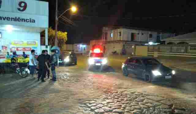 Policial Militar de folga persegue e prende dupla com moto roubada, em Ji-Paraná