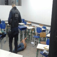 Aluno é baleado com cinco tiros dentro de escola na capital