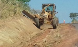 Acesso entre Alto Alegre e Rolim de Moura, RO-490 começa a ser recuperada