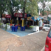 Sem condições adequadas, camelôs se dizem abandonados na Praça do Engraxate