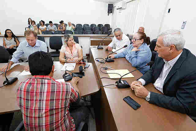 Comissão de Educação debate gestão democrática com o Sintero