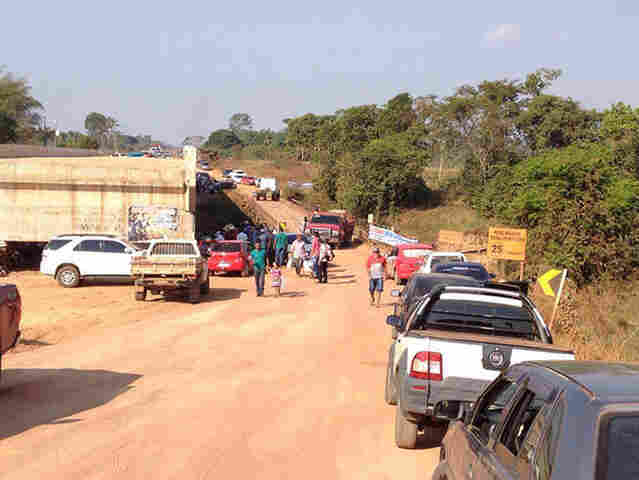 Bloqueio na BR-429 é reiniciado na manhã desta terça-feira