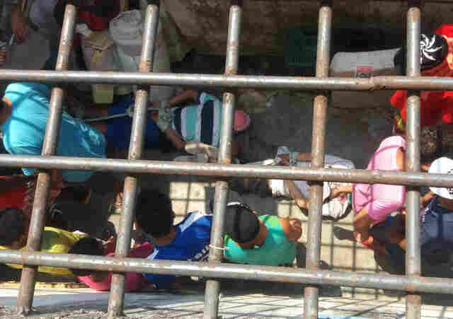 Rebelião chega ao fim e reféns são liberados do presídio de Ariquemes