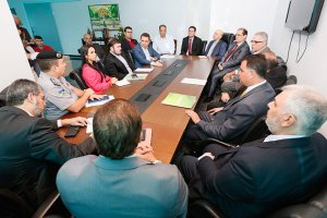 Maurão discute questão agrária de Rondônia e participa de entrega de títulos
