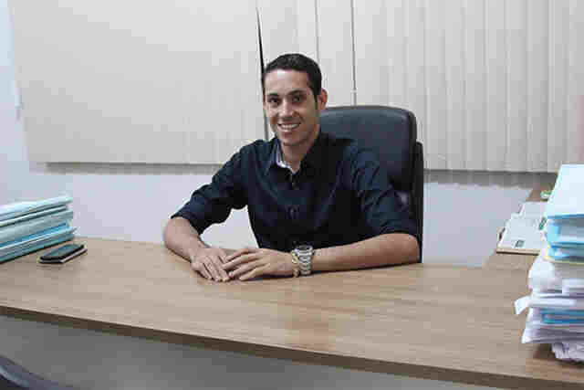 Irmã e prefeito de Monte Negro são condenados improbidade administrativa