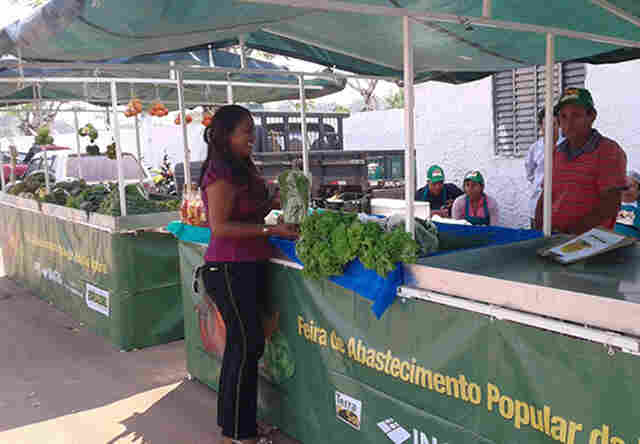 Feira da Reforma Agrária está na Portoagro