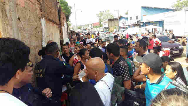 Sonho da casa própria: milhares sofrem para entrar em pré-cadastro na capital