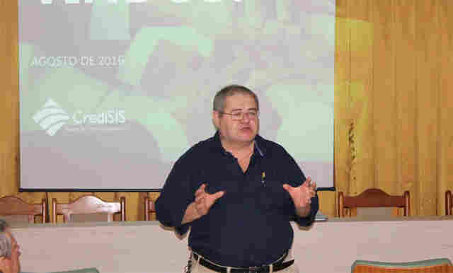 Sistema CrediSIS oferece treinamento sobre cooperativismo