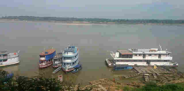 Com previsão de subida, nível do Madeira cai para 2,13 metros nesta sexta-feira