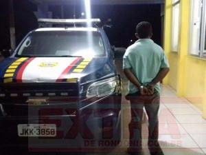 PRF prende índio com carro roubado, arma e munições