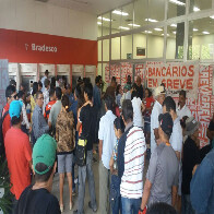 Caixas de autoatendimento e lotéricas são opções durante greve nos bancos