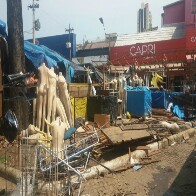 Camelôs começam a deixar a praça Jonathas Pedrosa em Porto Velho