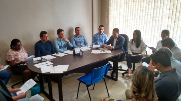 OAB de Ouro Preto reúne candidatos a prefeito e define regras do debate