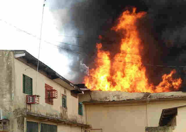 Vídeo: Curto circuito pode ter causado incêndio na Gazin em Candeias