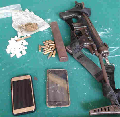 Jovem é preso com submetralhadora, drogas e carregadores em Porto Velho